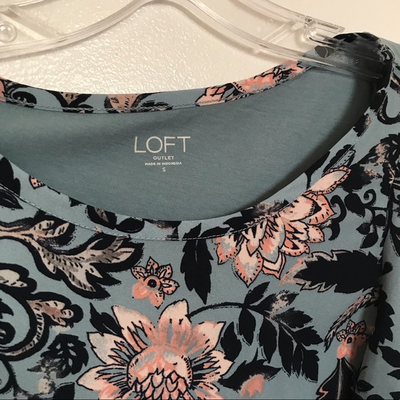 Adorable BRAND NEW LOFT Flutter Top - Picture 2 of 5